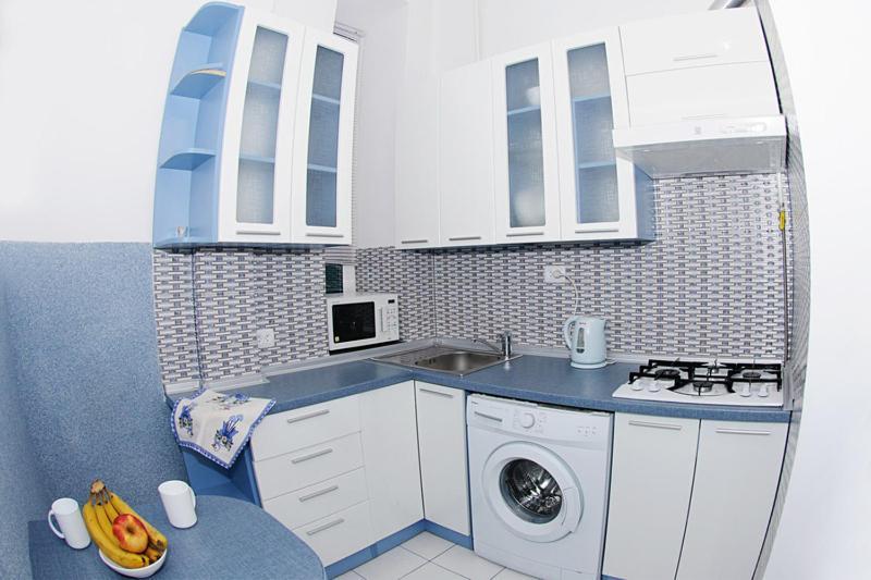 Luxury Apartment Near Rynok Square Lviv Bagian luar foto